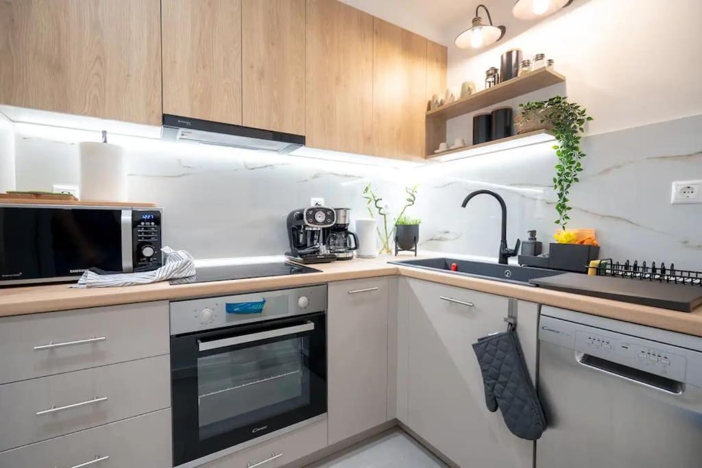 Piraeus Cozy Apartment For 4 Persons Pireu Exterior foto