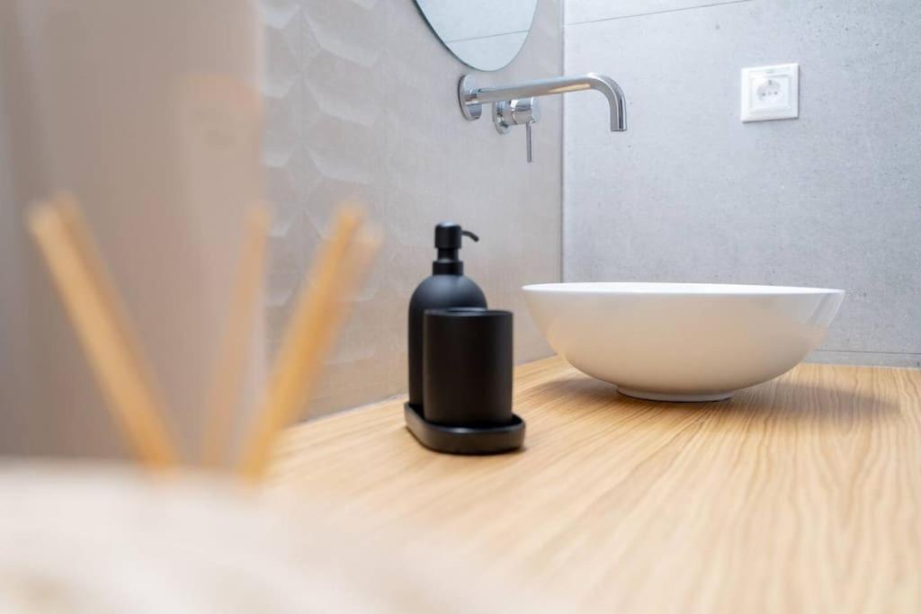 Piraeus Cozy Apartment For 4 Persons Pireu Exterior foto